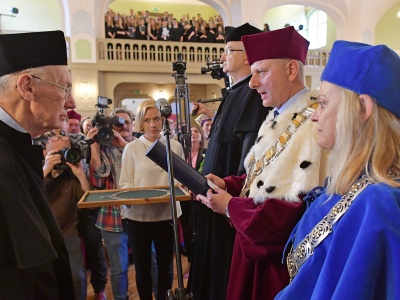 Nadanie tytułu Doktora Honoris Causa UKW prof. Michałowi Głowińskiemu - 25.04.2018 r.