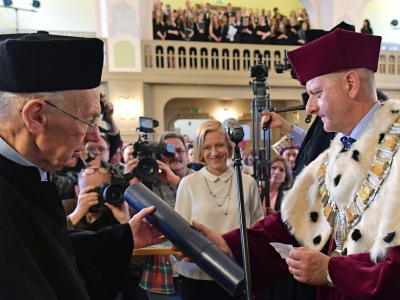 Nadanie tytułu Doktora Honoris Causa UKW prof. Michałowi Głowińskiemu - 25.04.2018 r.