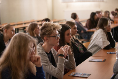 Uczestnicy Dnia Młodego Inżyniera na UKW