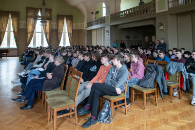 Uczestnicy Dnia Młodego Inżyniera na UKW